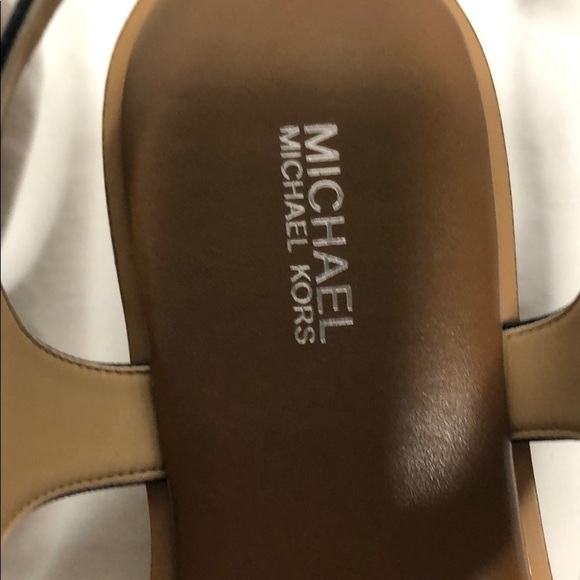 Michael Kors Leather Flat Sandals - Picture 3 of 6